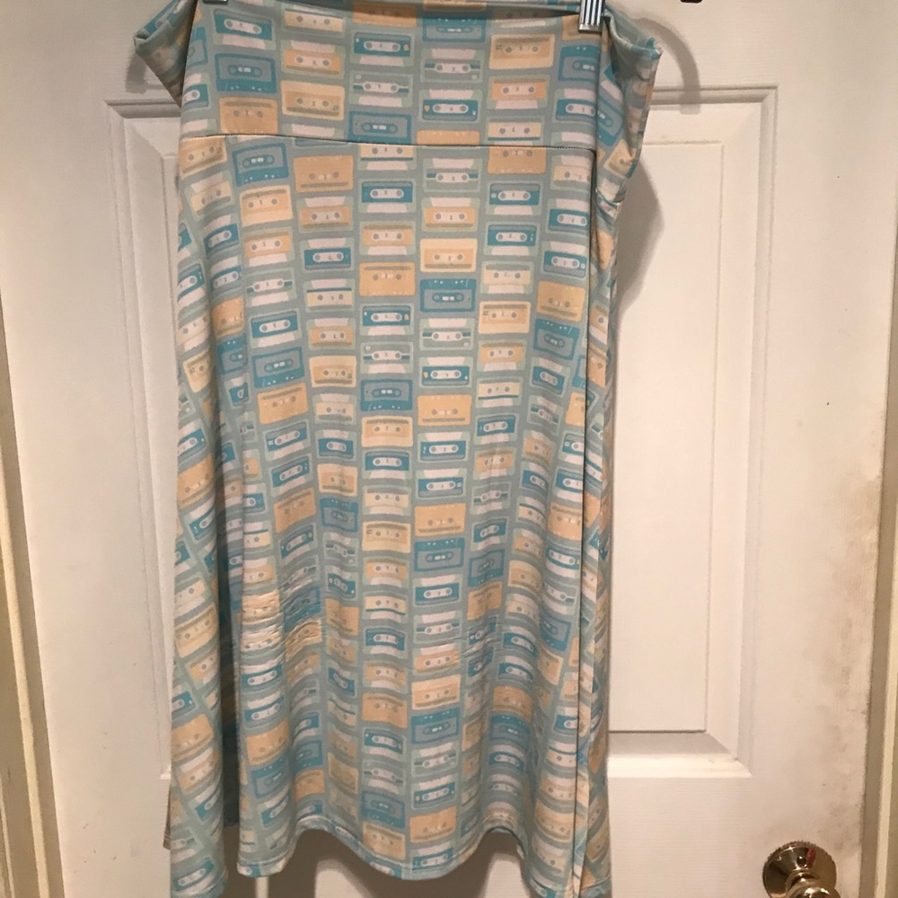 Retro cassette Azure skirt EUC